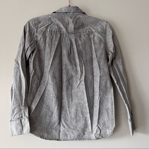 AEO Womens Distressed Denim Button Down Top Gray Size XS - Picture 2 of 12